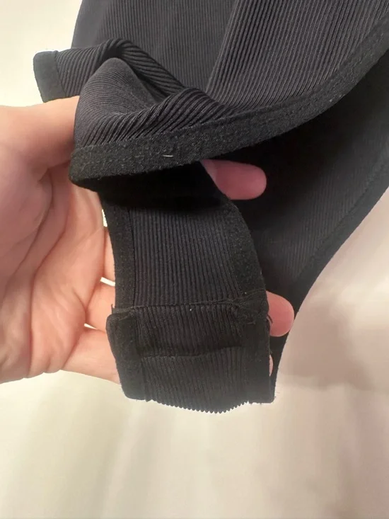 Black Ribbed V‑Neck Strappy Bodysuit - Picture 6 of 7